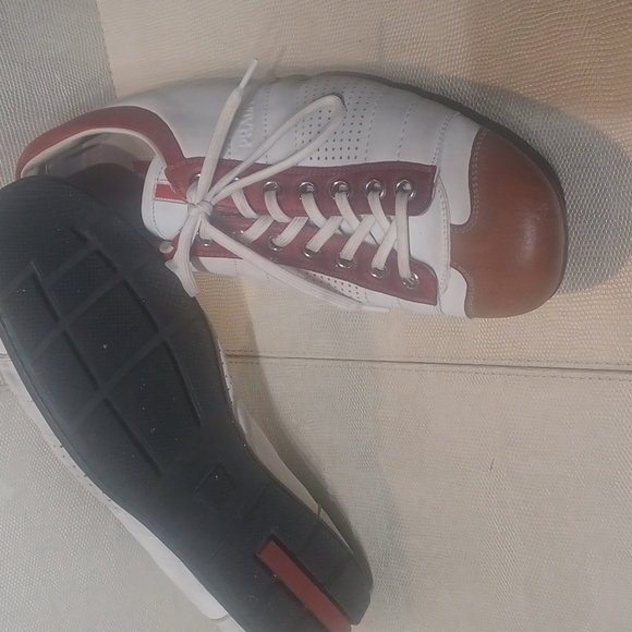 Prada Shoes - Picture 6 of 8